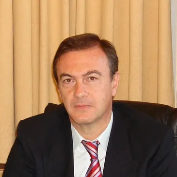 Dr. Nikos Varotsis